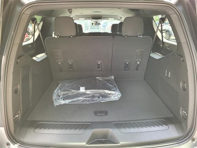 new 2025 Chevrolet Suburban car, priced at $65,045