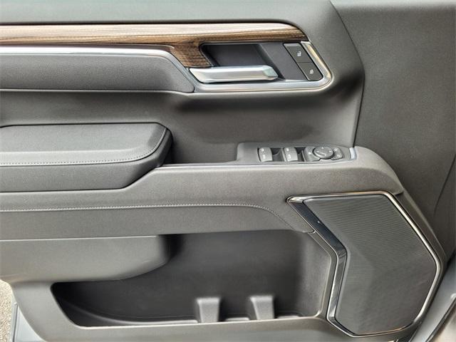 new 2025 Chevrolet Silverado 1500 car, priced at $53,728