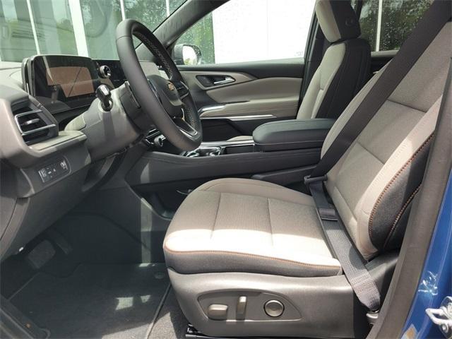new 2025 Chevrolet Traverse car, priced at $42,695