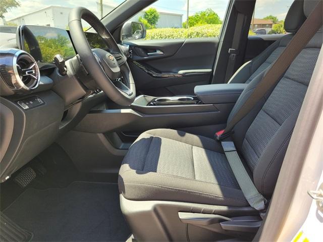 new 2025 Chevrolet Equinox car, priced at $27,495