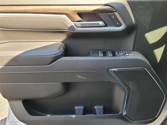 new 2025 Chevrolet Silverado 1500 car, priced at $58,678