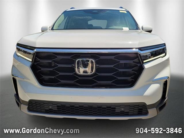 used 2024 Honda Pilot car, priced at $40,400