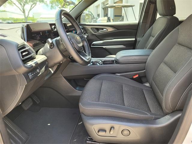used 2024 Chevrolet Traverse car, priced at $39,700