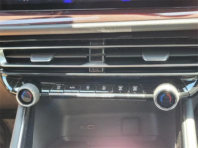 new 2025 Chevrolet Traverse car, priced at $51,195