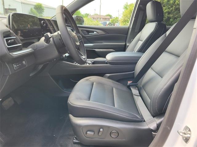 new 2025 Chevrolet Traverse car, priced at $46,035