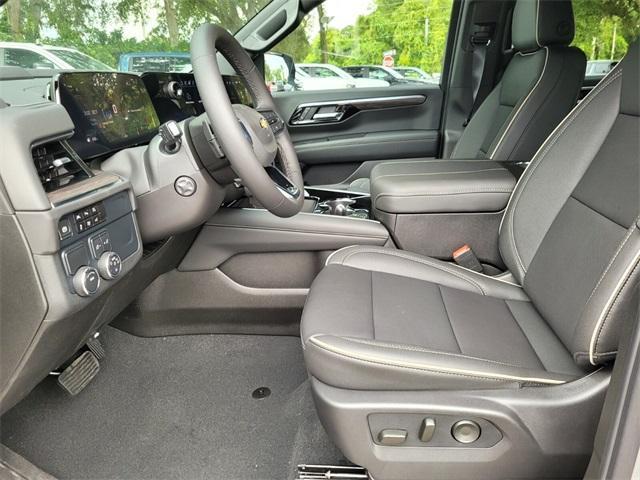 new 2025 Chevrolet Suburban car, priced at $75,643