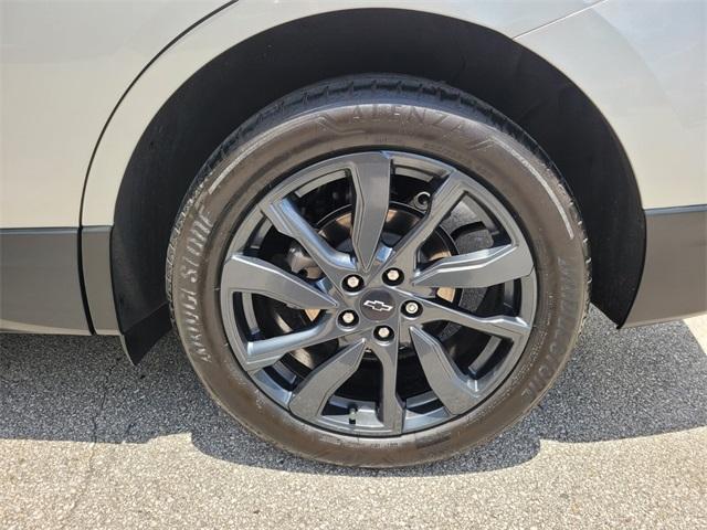 used 2022 Chevrolet Equinox car, priced at $22,300