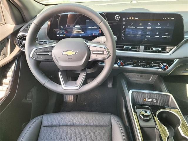 new 2026 Chevrolet Equinox car, priced at $30,443