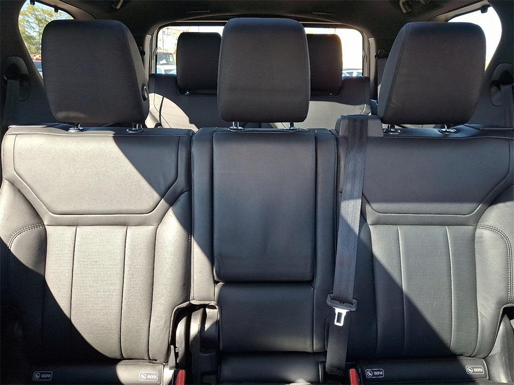 used 2018 Land Rover Discovery car, priced at $23,795