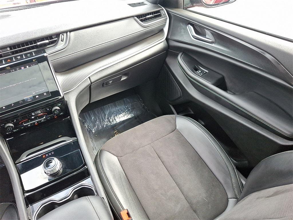 used 2023 Jeep Grand Cherokee car, priced at $29,195