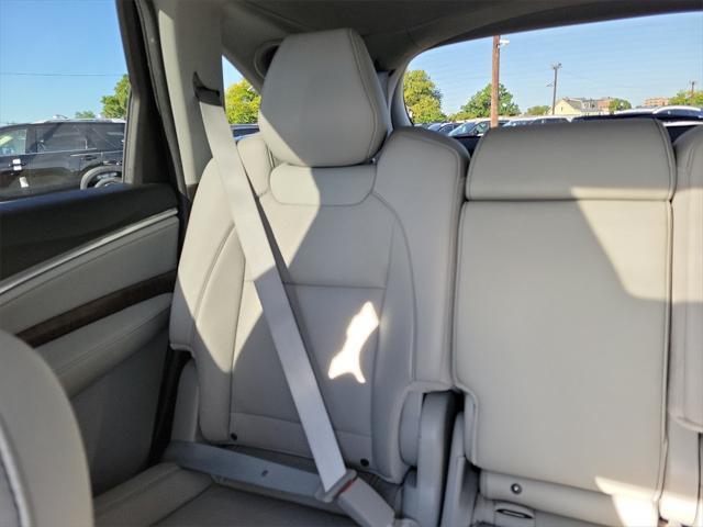 used 2020 Acura MDX car, priced at $26,560