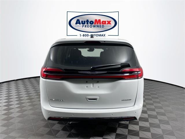 used 2023 Chrysler Pacifica Hybrid car, priced at $32,000