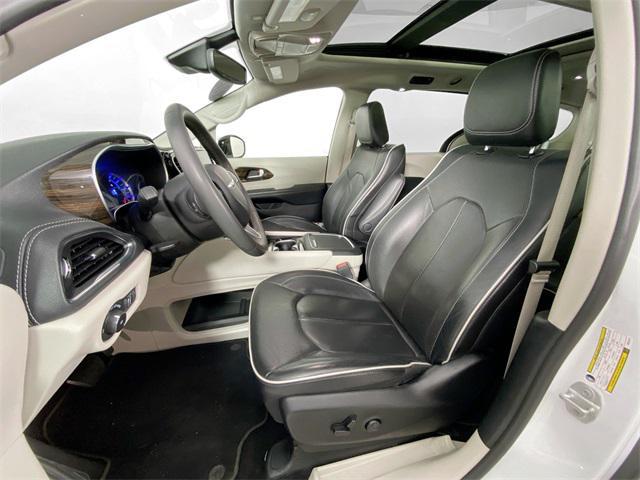 used 2023 Chrysler Pacifica Hybrid car, priced at $28,000