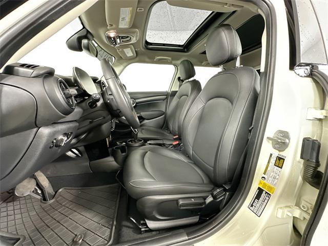 used 2023 MINI Hardtop car, priced at $23,500