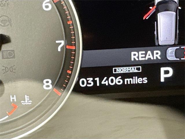used 2024 Mitsubishi Outlander car, priced at $27,000