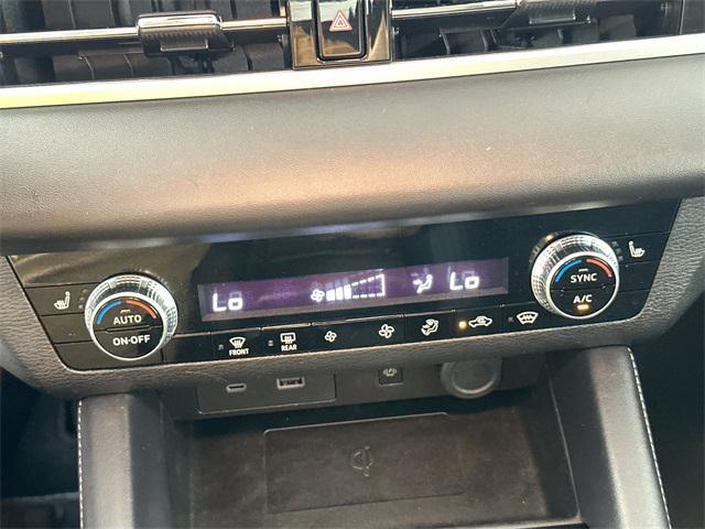 used 2024 Mitsubishi Outlander car, priced at $27,000