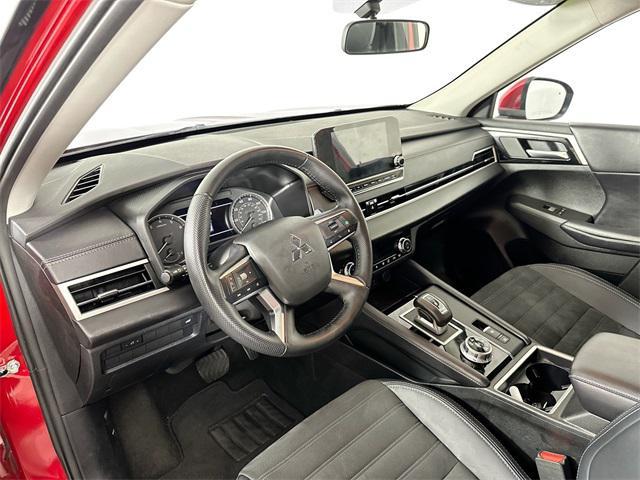 used 2024 Mitsubishi Outlander car, priced at $27,000
