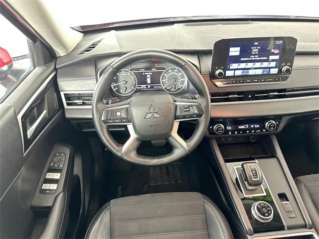 used 2024 Mitsubishi Outlander car, priced at $27,000