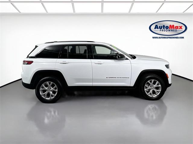 used 2022 Jeep Grand Cherokee car, priced at $34,000