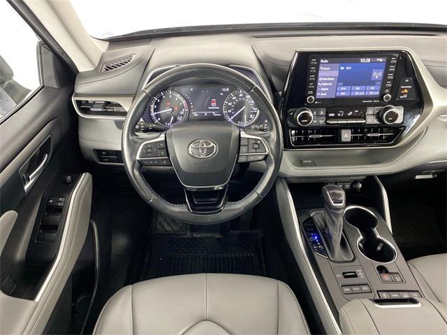 used 2021 Toyota Highlander car, priced at $32,001