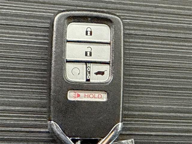 used 2020 Honda Pilot car, priced at $24,000