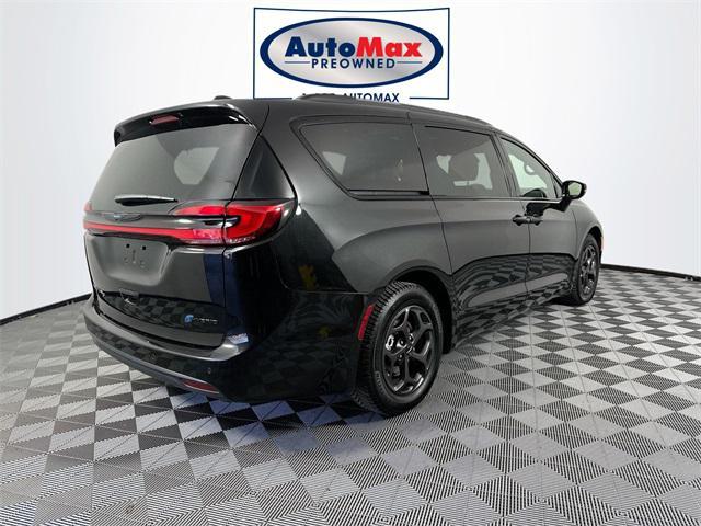 used 2021 Chrysler Pacifica Hybrid car, priced at $27,500