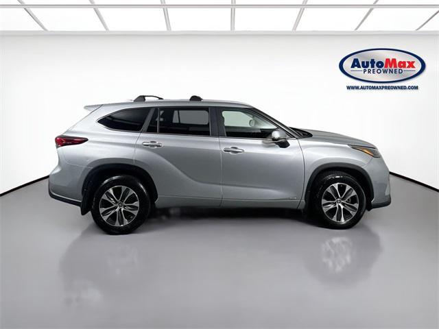 used 2023 Toyota Highlander Hybrid car, priced at $36,000