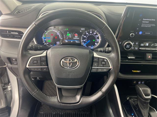 used 2023 Toyota Highlander Hybrid car, priced at $36,000