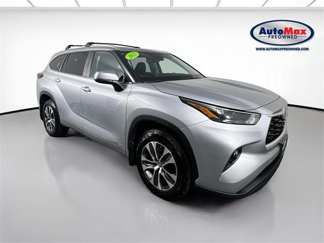 used 2023 Toyota Highlander Hybrid car, priced at $36,000