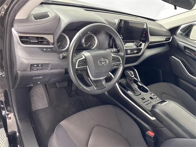used 2023 Toyota Highlander car, priced at $35,000