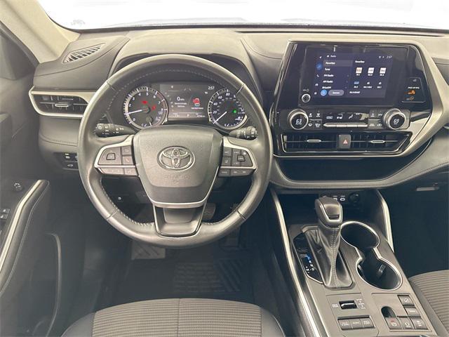 used 2023 Toyota Highlander car, priced at $33,599