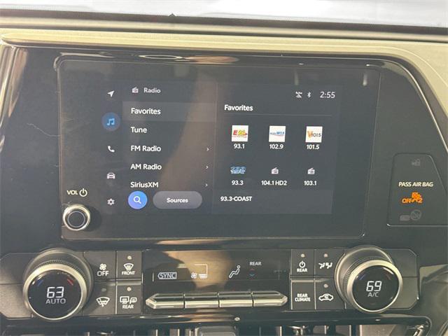 used 2023 Toyota Highlander car, priced at $33,599