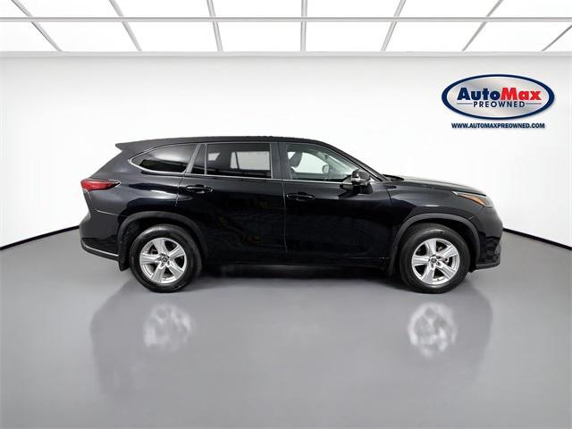 used 2023 Toyota Highlander car, priced at $33,599