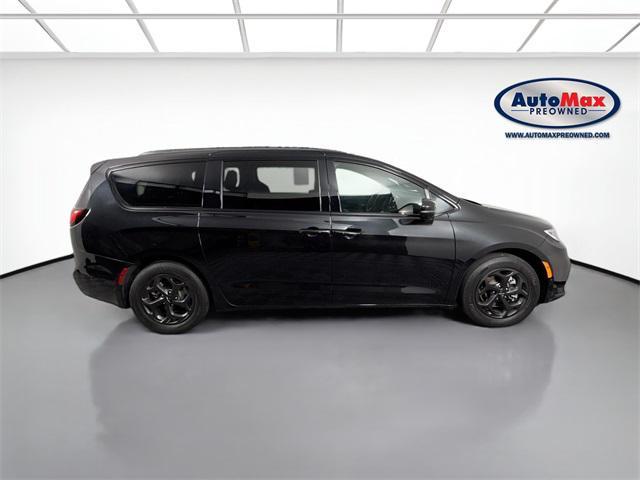 used 2021 Chrysler Pacifica Hybrid car, priced at $28,000