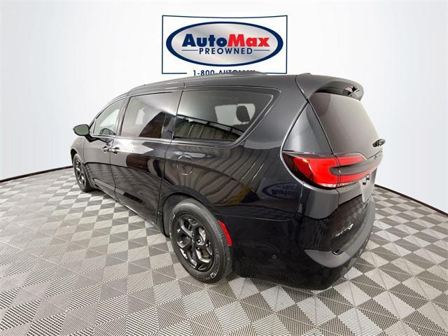used 2021 Chrysler Pacifica Hybrid car, priced at $29,500