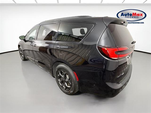 used 2021 Chrysler Pacifica Hybrid car, priced at $28,000