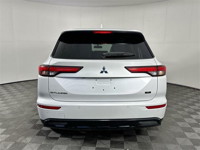 used 2023 Mitsubishi Outlander car, priced at $25,500