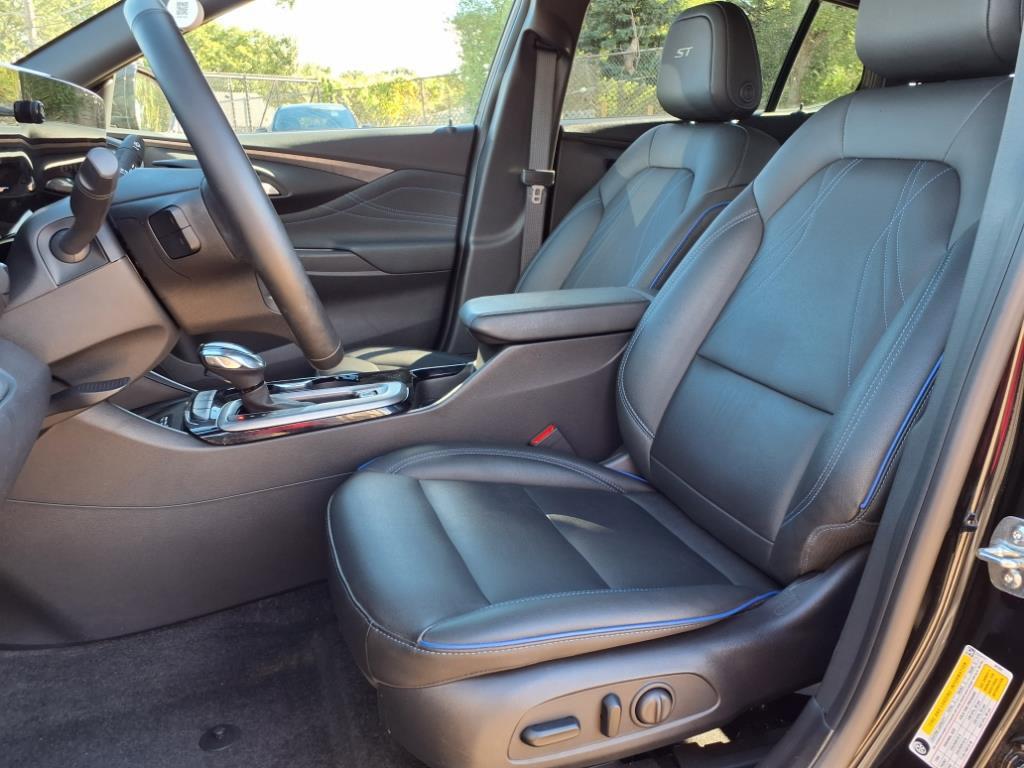 used 2025 Buick Envista car, priced at $24,995