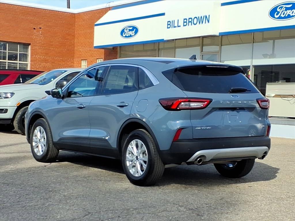 used 2023 Ford Escape car, priced at $24,923