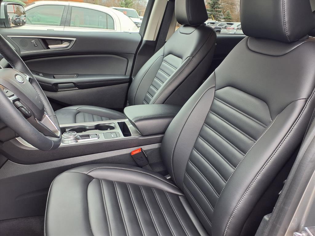 used 2024 Ford Edge car, priced at $29,995