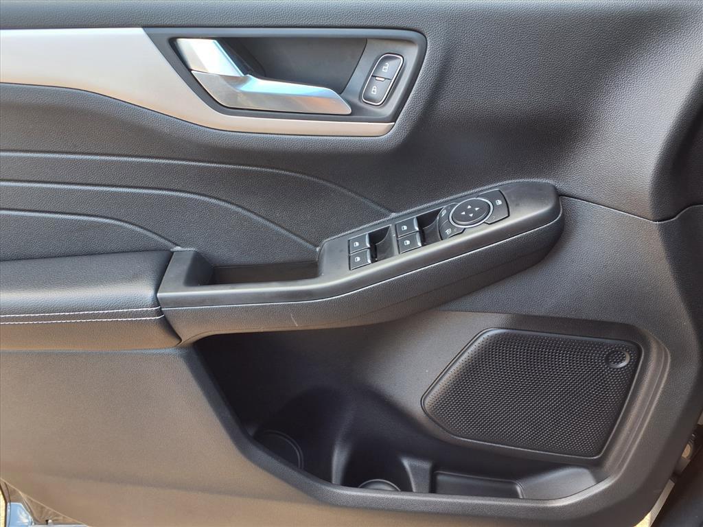 used 2022 Ford Escape car, priced at $21,922