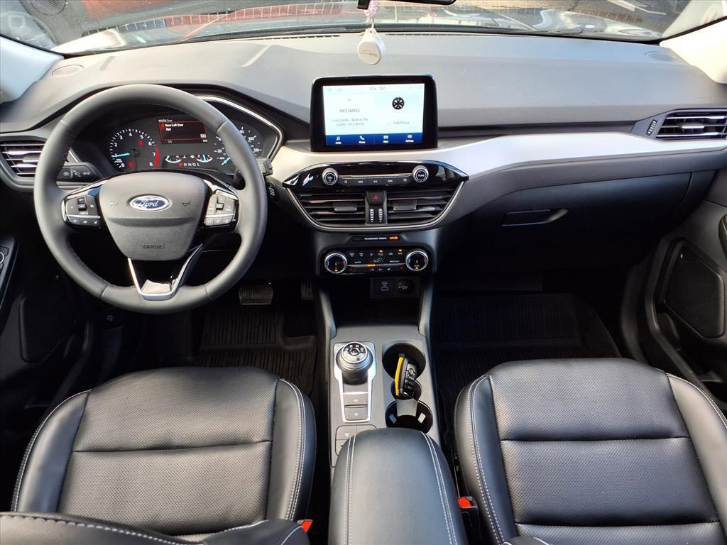 used 2022 Ford Escape car, priced at $21,922