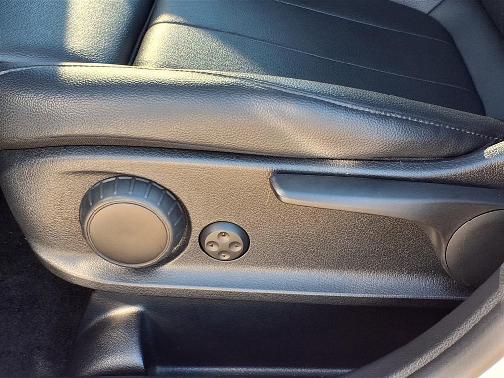 used 2022 Mercedes-Benz GLB 250 car, priced at $27,472