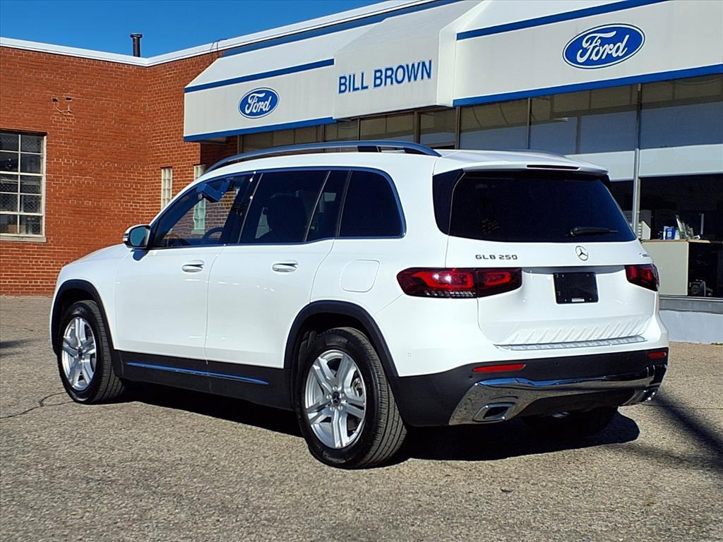 used 2022 Mercedes-Benz GLB 250 car, priced at $27,472