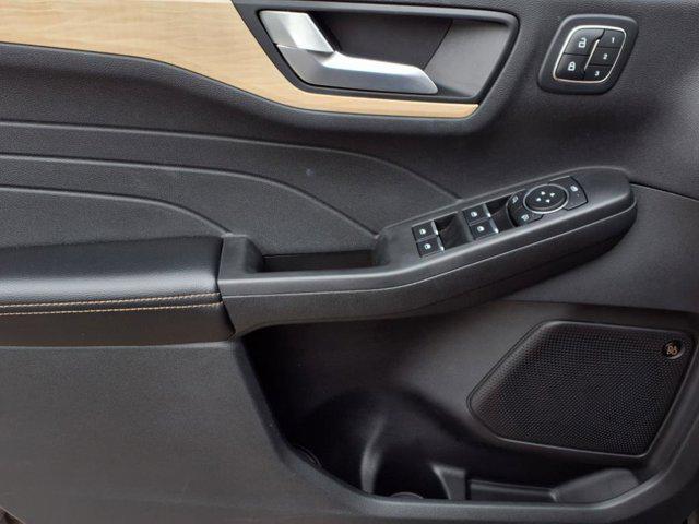 used 2022 Ford Escape car, priced at $25,552