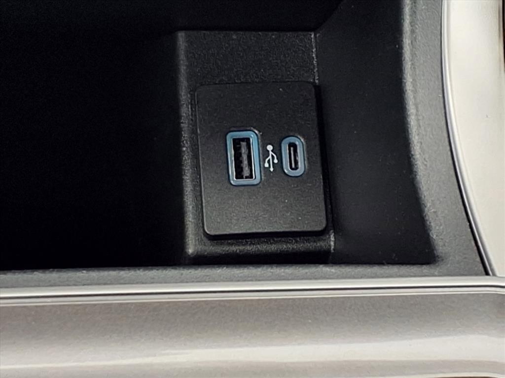 used 2024 Ford Edge car, priced at $29,995