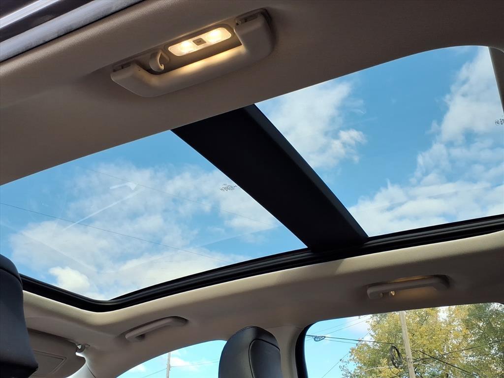 used 2024 Ford Edge car, priced at $30,995