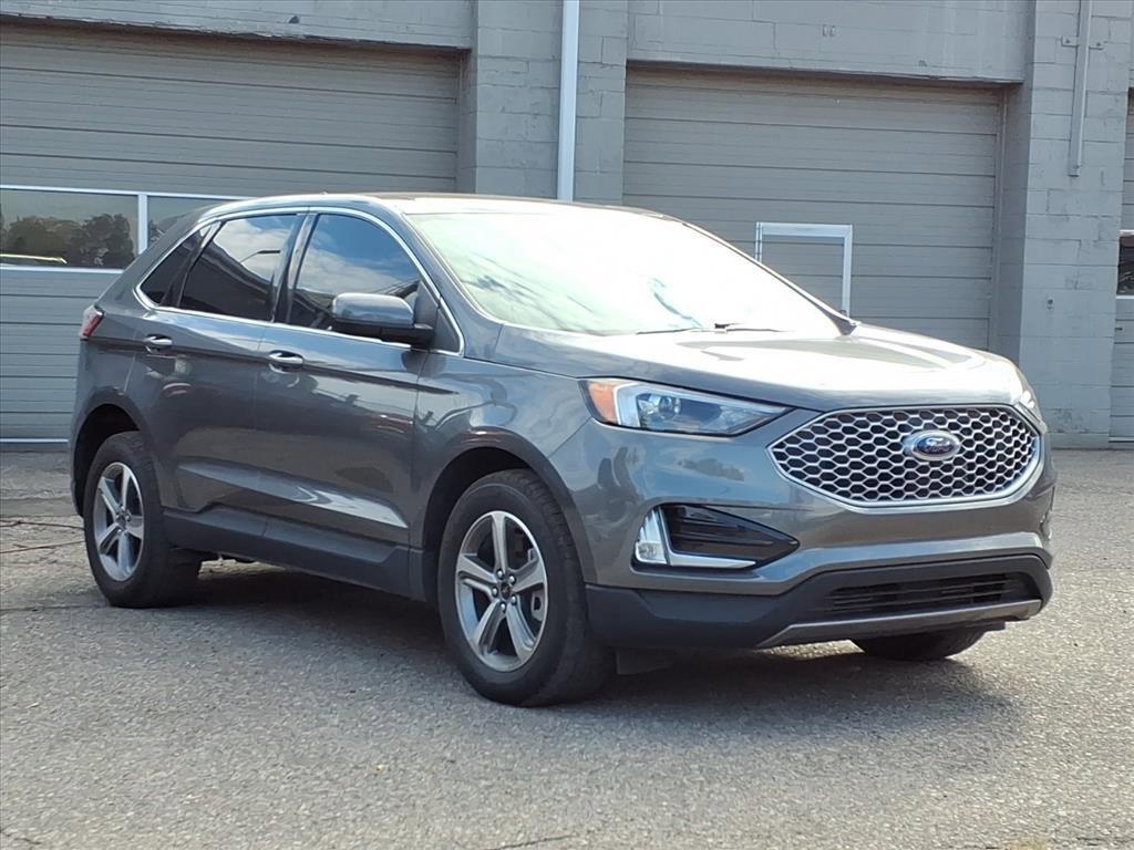 used 2024 Ford Edge car, priced at $30,995