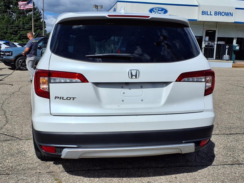 used 2021 Honda Pilot car, priced at $25,531