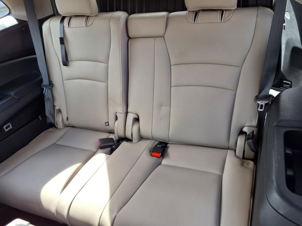 used 2021 Honda Pilot car, priced at $25,531